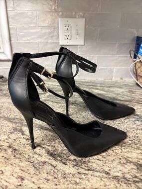 Jessica Simpson Black Pointed-Toe Stiletto Heels with Double Ankle Straps